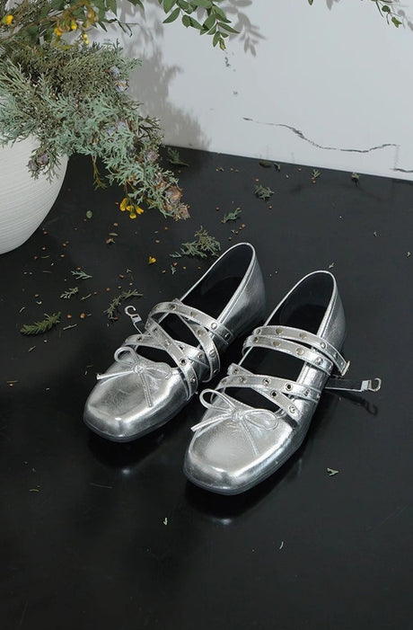 Bowknot Rivet Leather Ballet Flat