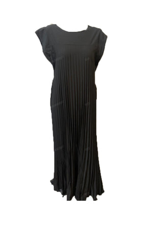 Crew Neck Cap Sleeve Pleated Dress