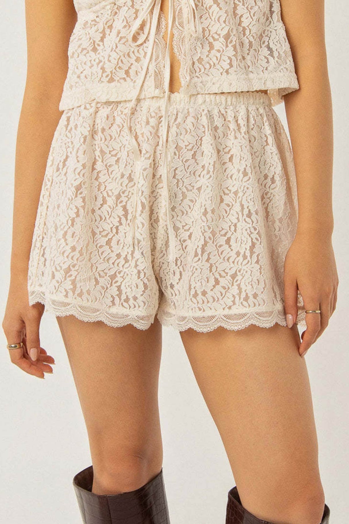 Lace Tie-up Halter Crop Top Shorts Set