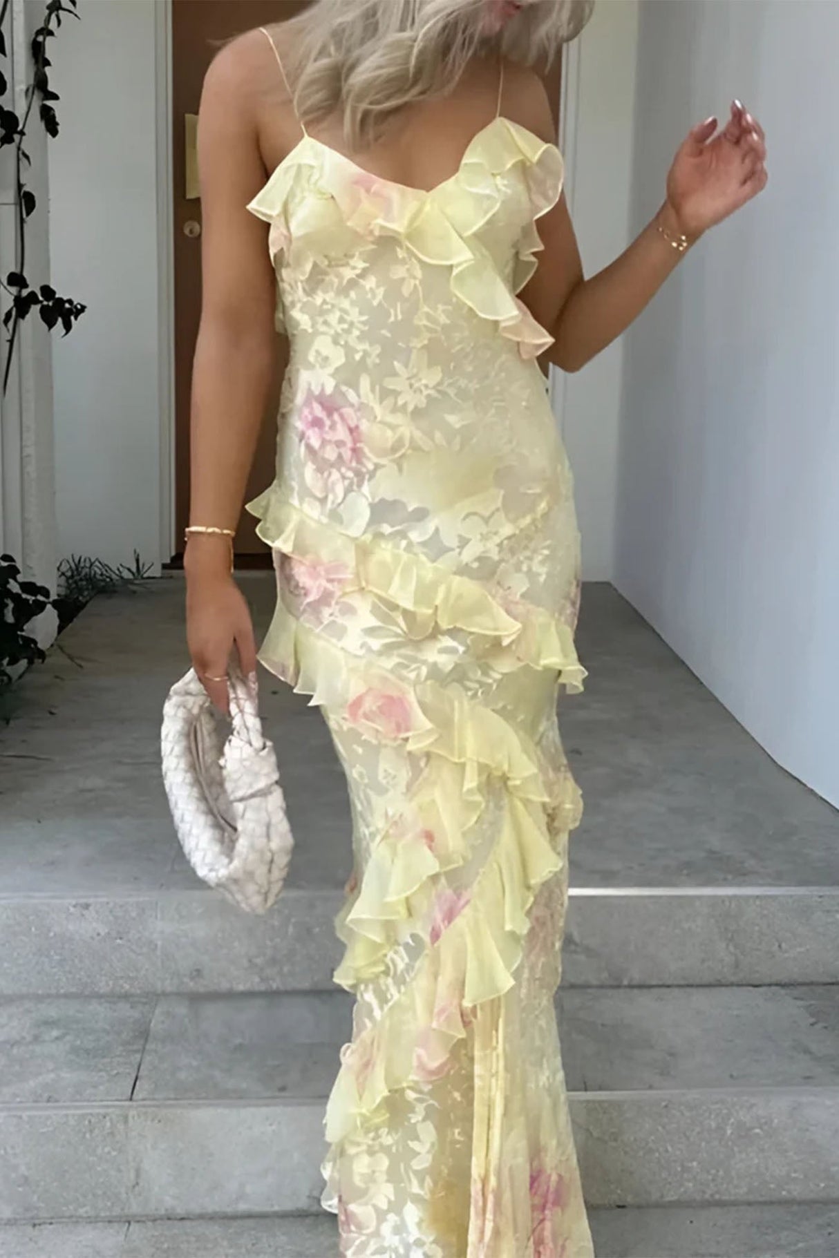 Arolora ruffled-spaghetti-strap-backless-maxi-dress