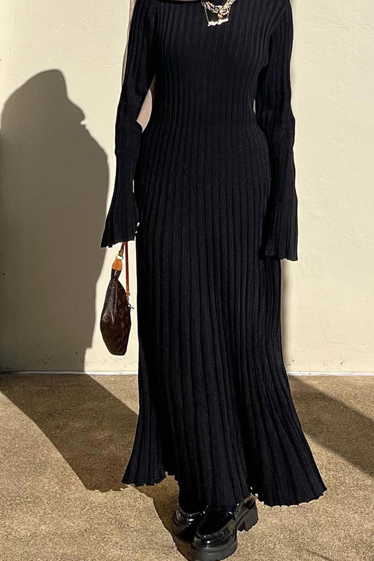 Wavy Hem Knitted Sleeveless Dress – AROLORA