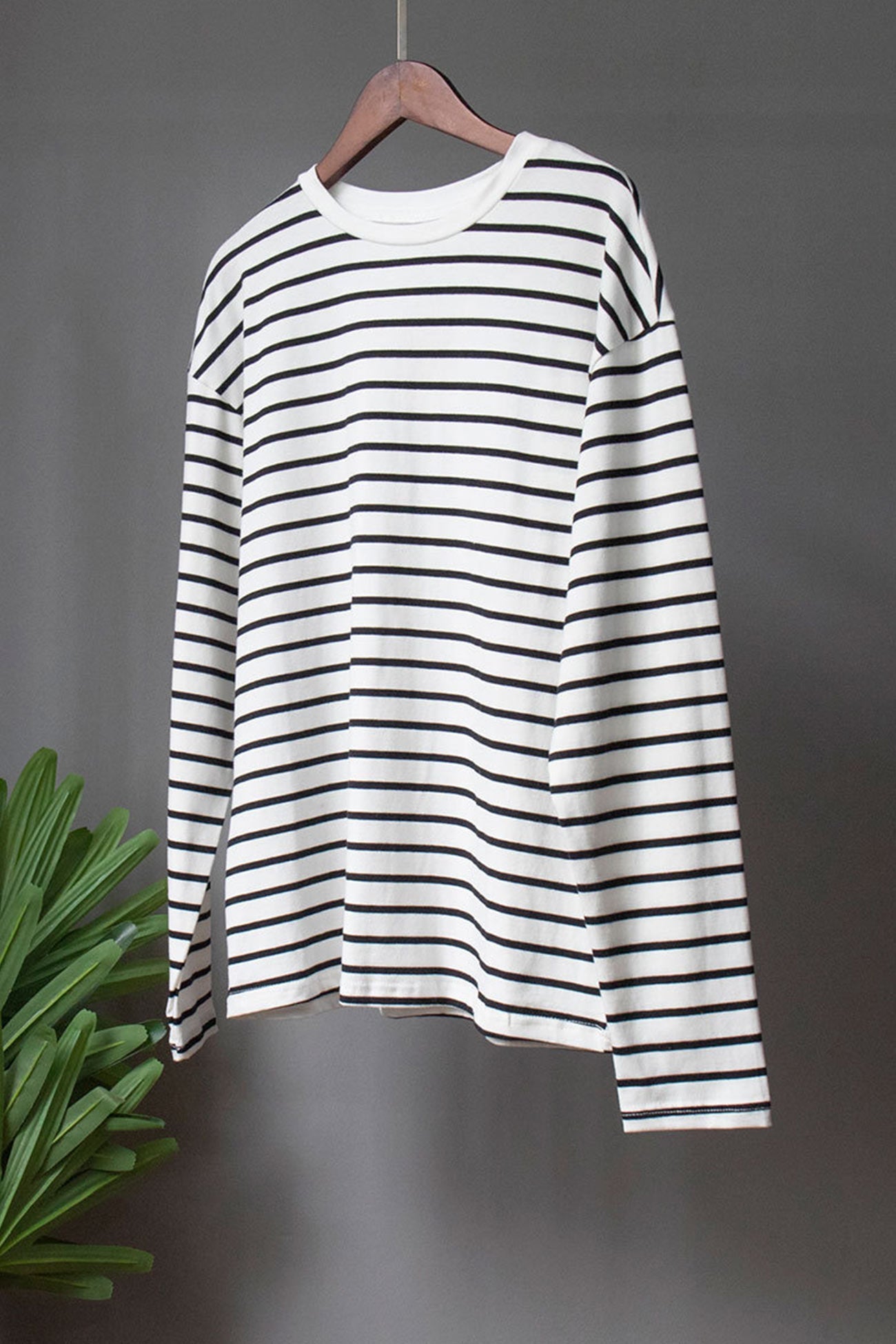 Arolora striped-crew-neck-long-sleeve-cotton-t-shirt