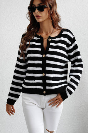 Arolora striped-front-with-pocket-cardigan