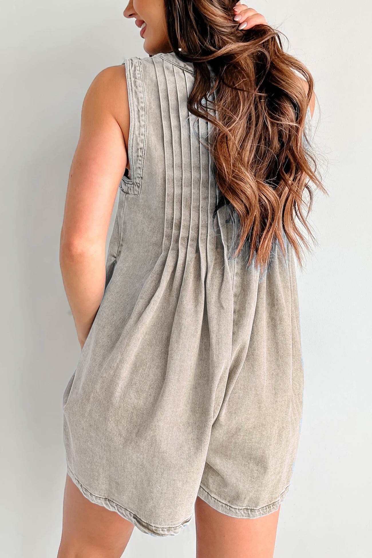 Arolora tie-up-sleeveless-denim-rompers