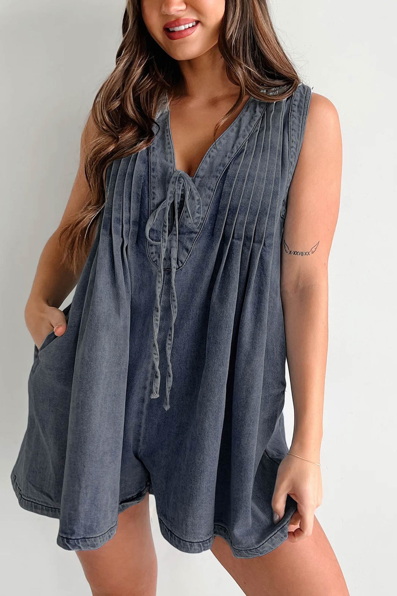 Arolora tie-up-sleeveless-denim-rompers
