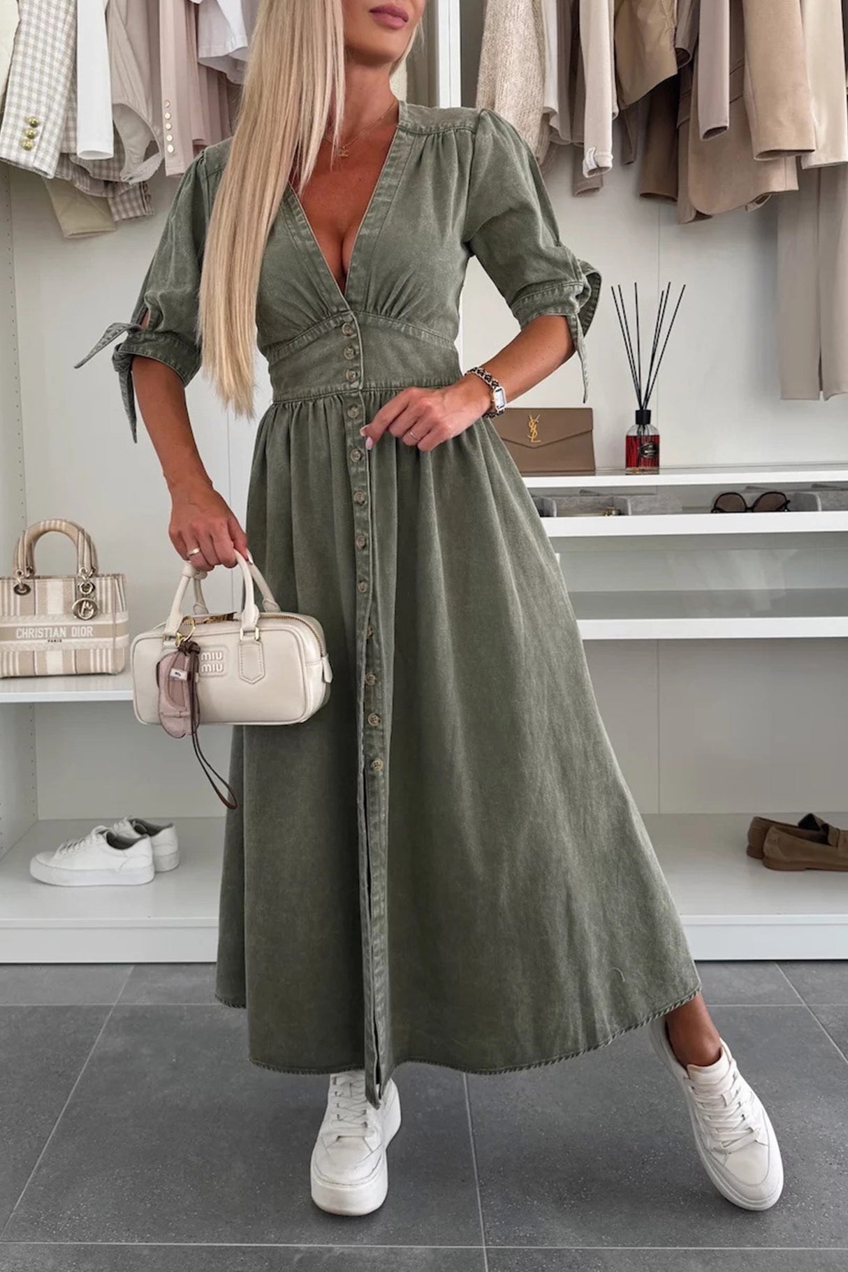 Arolora V-neck Single-breasted Denim Dress