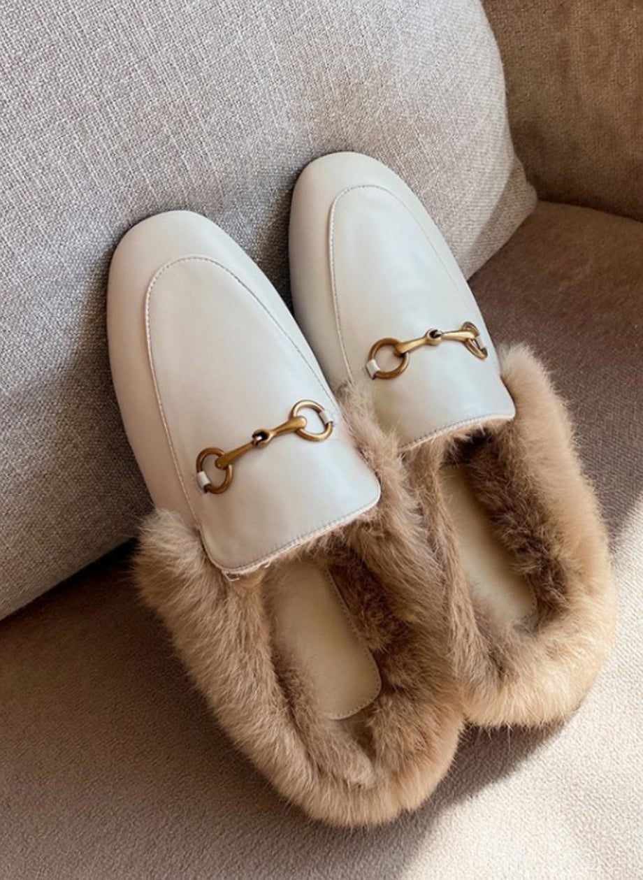 White best sale fur loafers