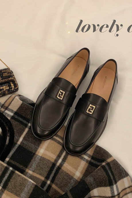 Pointed-toe Metal Buckle Loafers