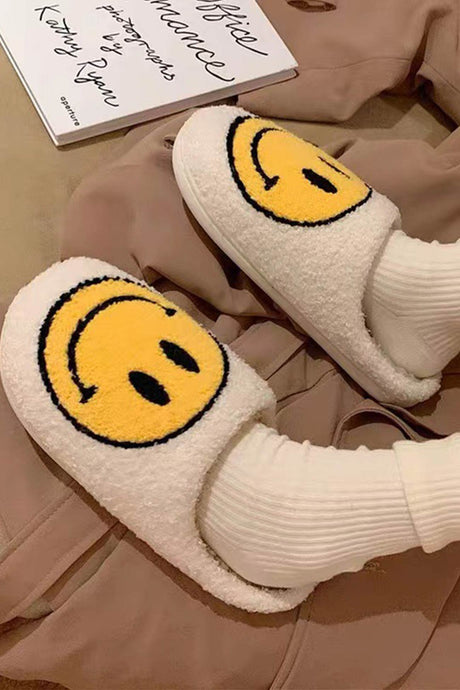 Smiley Slip-on Home Flush Slippers