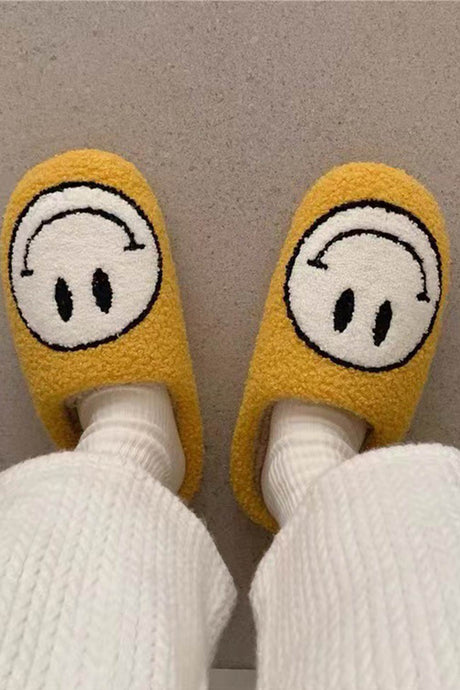 Smiley Slip-on Home Flush Slippers