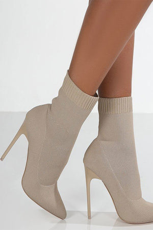 Solid Color Pointed-Toe Knitted Boots